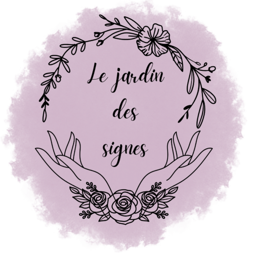 Logo du Jardin des signes — texte en écriture cursive entouré d'une couronne de fleurs et de feuilles, avec deux mains ouvertes et des roses, sur un fond aquarelle mauve